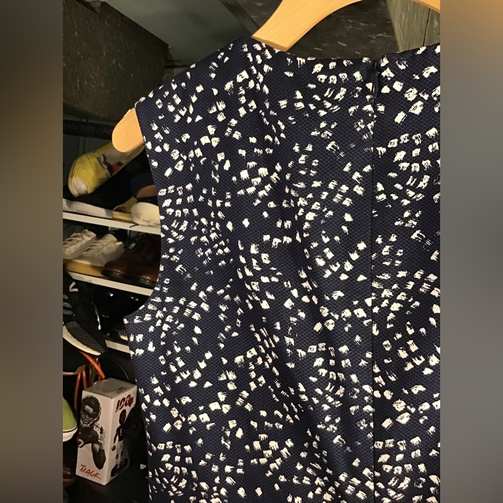 Beautiful PESERICO DRESSES - Picture 9 of 16